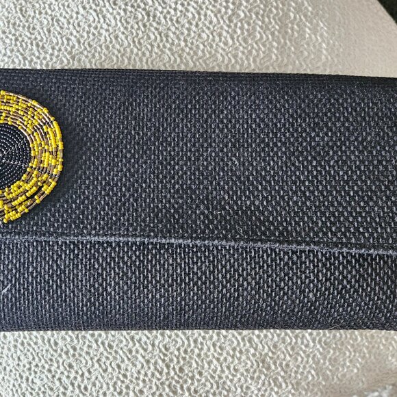 Clutch - Picture 2 of 3